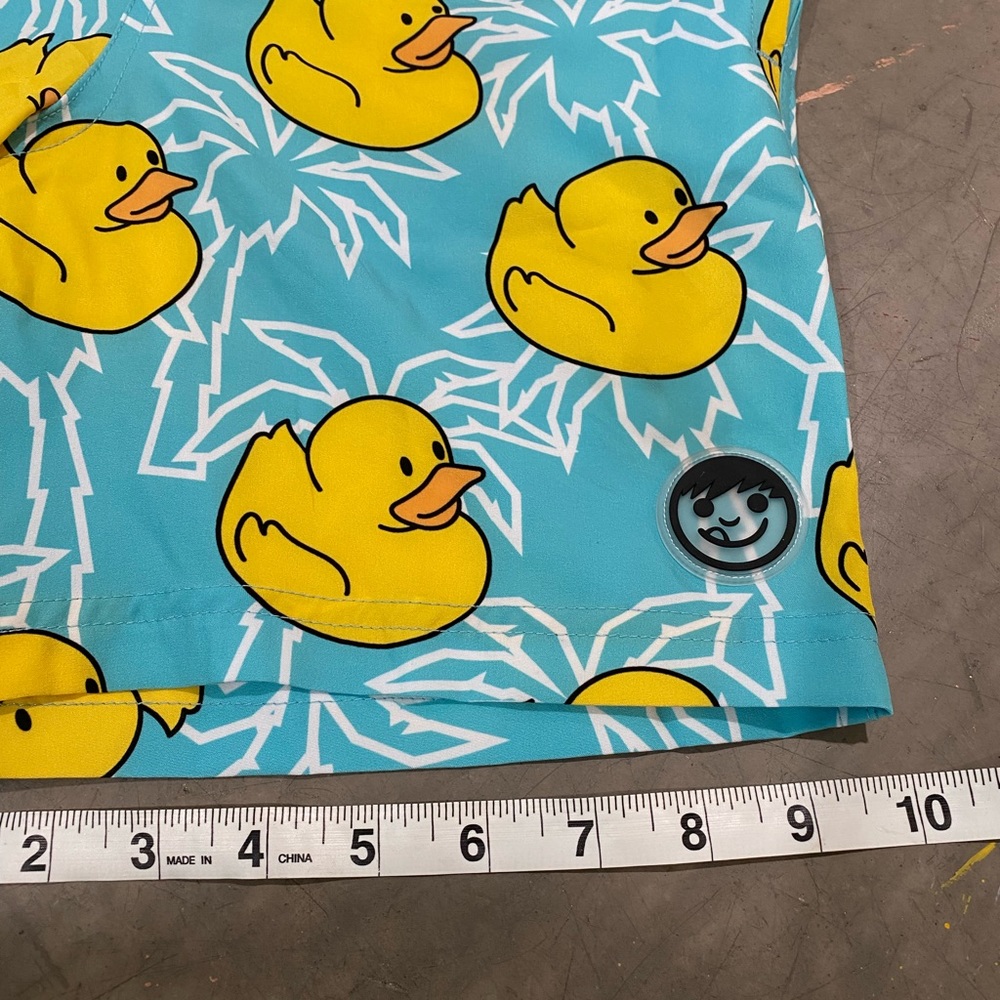 Unisex 🐥board shorts by NEFF! Side pockets and a large pocket in back- see pic! - Picture 7 of 11